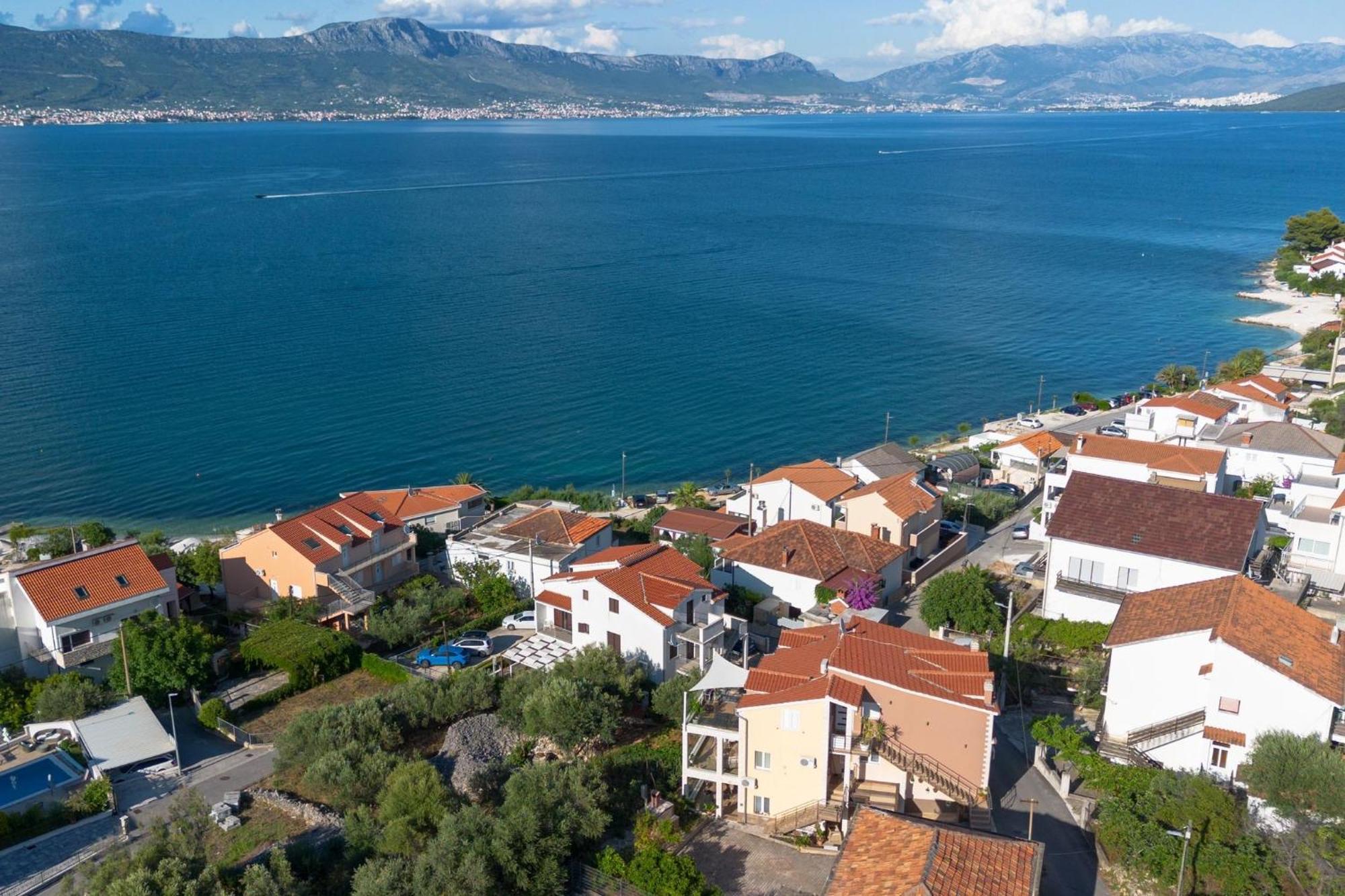 Apartments Belmat Trogir Exterior photo